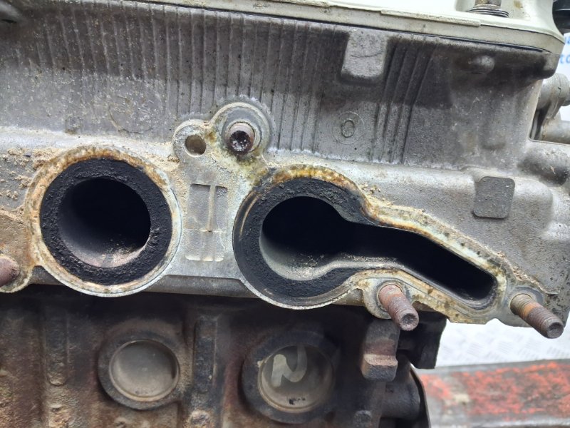 Двигатель Outlander 2003-2006 cu 2.4 бензин 4G69