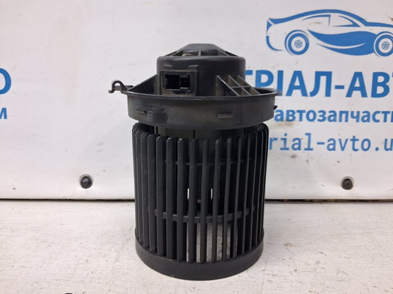 Моторчик печки Nissan Juke 2010-2019 F15 1.6 turbo MR16DDT 272261KA0A Б/У