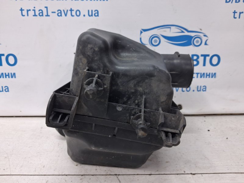 Запчасть корпус воздушного фильтра Nissan Juke 2010-2019 F15 1.6 turbo MR16DDT 165281KA0B Б/У Корпус воздушного фильтра Nissan Juke 2010-2019 F15 1.6 turbo MR16DDT 165281KA0B Б/У