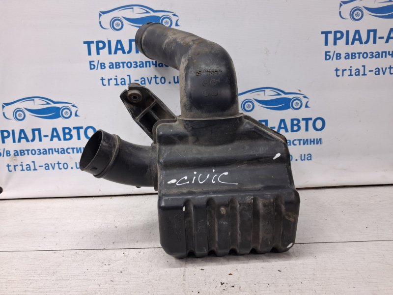 Резонатор воздушного фильтра Honda Civic 2005-2012 FD 1.8 бензин R18A 17230RNAA00 Б/У