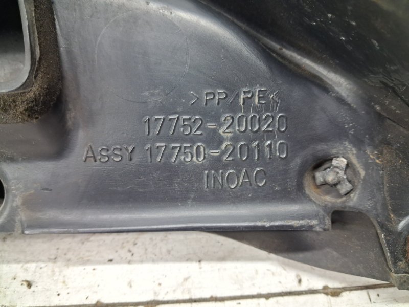 Воздухозаборник Camry 2001-2006 XV30 3.0 Бензин 1MZFE