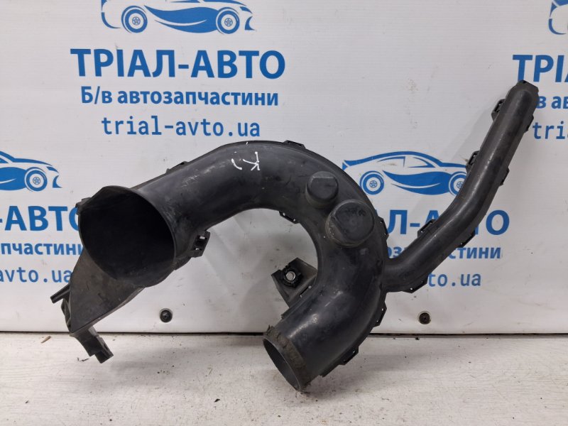 Воздуховод Nissan Juke 2010-2019 F15 1.6 turbo MR16DDT 165541KK0A Б/У