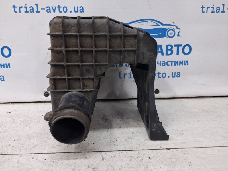 Резонатор воздушного фильтра Mazda 6 2007-2013 GH 2.5 бензин L5-VE L8371319XA Б/У