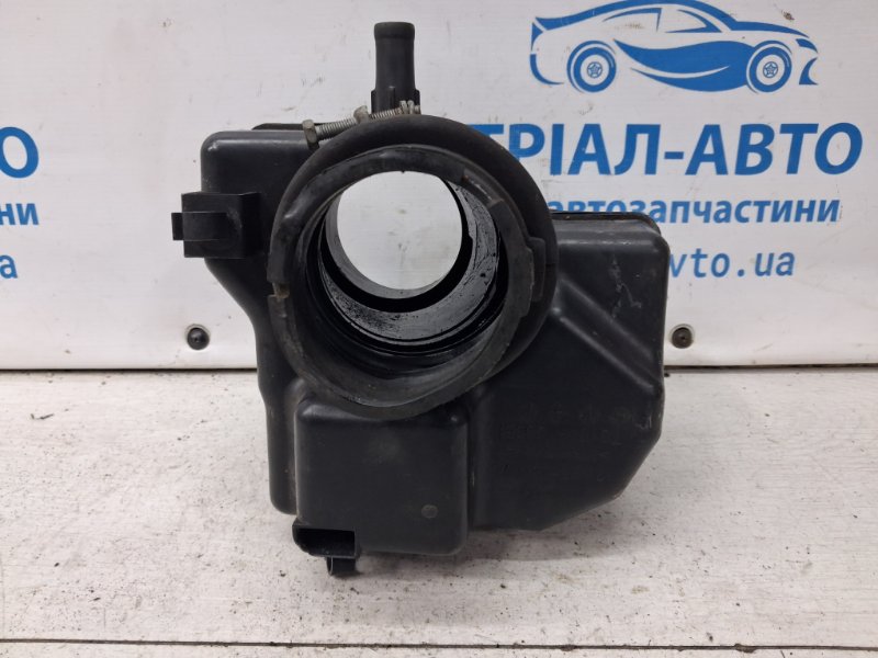 Резонатор воздушного фильтра Toyota Camry XV30 3.0 Бензин 1MZFE