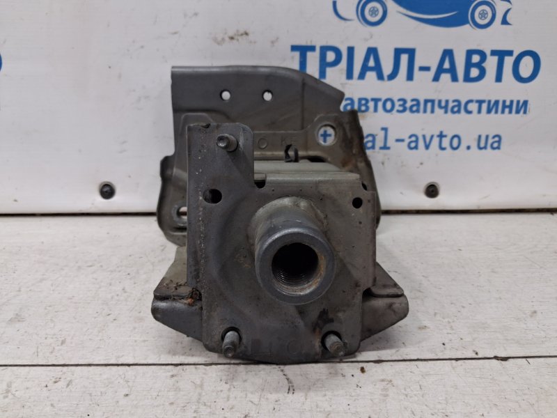 Кронштейн усилителя переднего бампера левый Nissan Juke F15 1.6 turbo MR16DDT