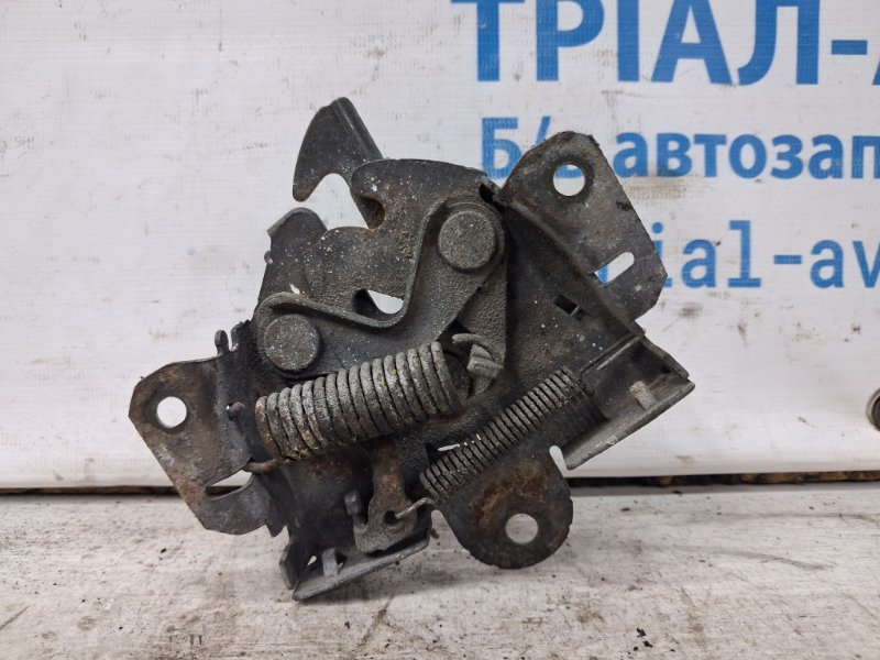 Замок капота Outlander 2003-2006 cu 2.4 бензин 4G69