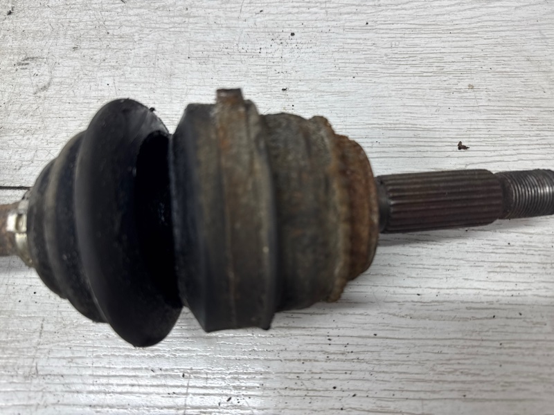 Привод передний правый АКПП Outlander 2003-2006 cu 2.4 бензин 4G69