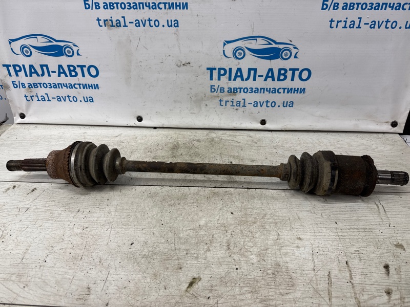 Привод задний Mitsubishi Outlander 2003-2006 cu 2.4 бензин 4G69 MN156838 Б/У