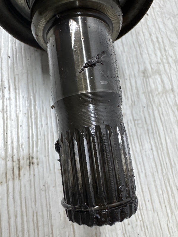 Привод задний левый Outlander 2007-2012 XL 2.4 бензин 4b12