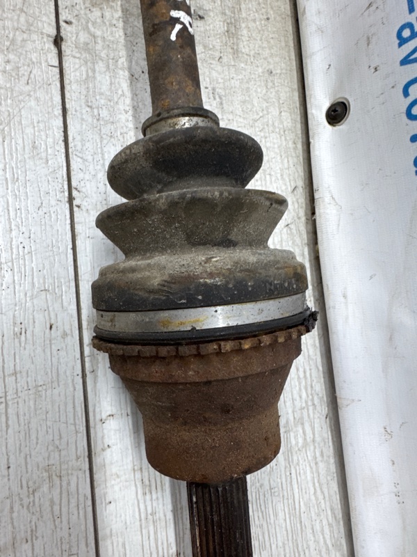 Привод задний Outlander 2003-2006 cu 2.4 бензин 4G69