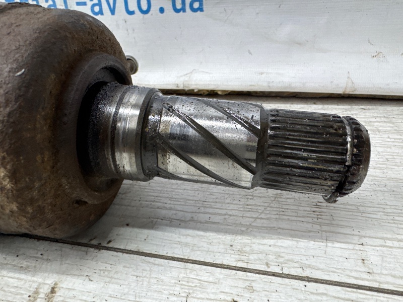 Привод передний левый АКПП Sorento 2002-2011 BL 2.5 diesel D4CB