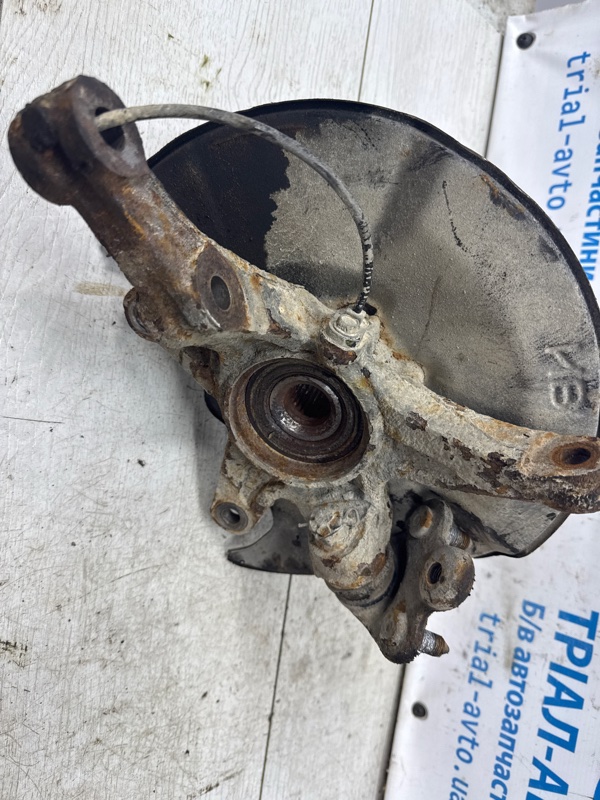 Кулак поворотный правый со ступицей Civic 2005-2012 FD 1.8 бензин R18A