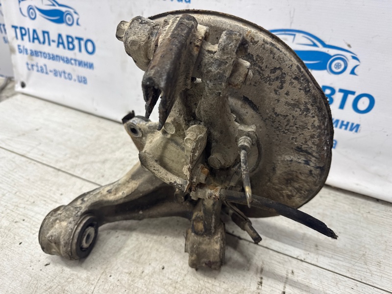 Цапфа задняя правая со ступицей Honda Civic FD 1.8 бензин R18A