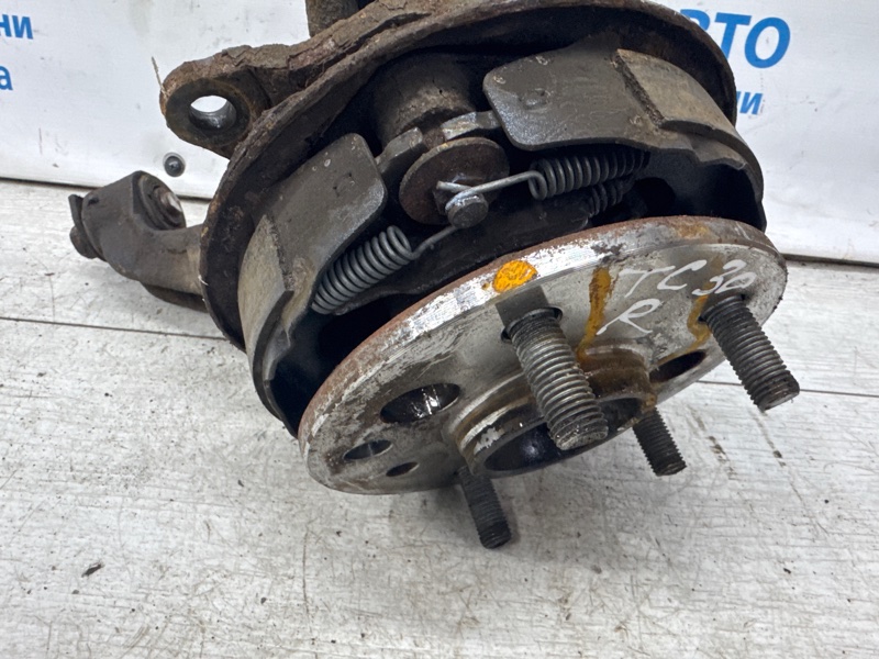 Цапфа задняя правая со ступицей Camry 2001-2006 XV30 3.0 Бензин 1MZFE