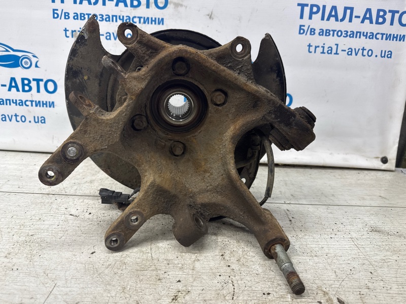 Цапфа задняя правая со ступицей Hyundai Santa fe 2012-2019 DM 2.2 diesel D4HB 527202W100 Б/У