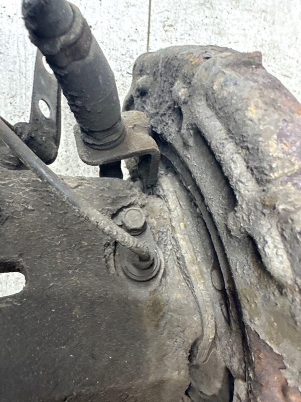 Цапфа задняя левая со ступицей IX35 2009-2015 LM 1.7 diesel D4FD