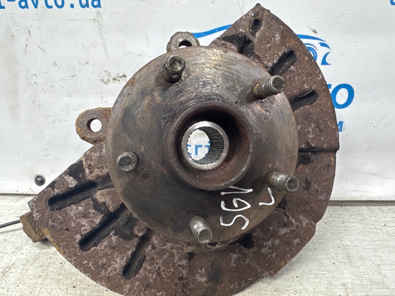 Кулак поворотный левый со ступицей Grand Vitara 2005-2016 JT 2.7 бензин H27A