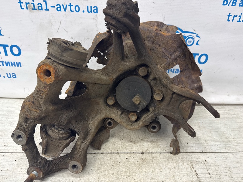Цапфа задняя левая со ступицей 6 2007-2013 GH 2.5 бензин L5-VE
