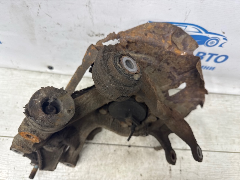 Цапфа задняя левая со ступицей 6 2007-2013 GH 2.5 бензин L5-VE