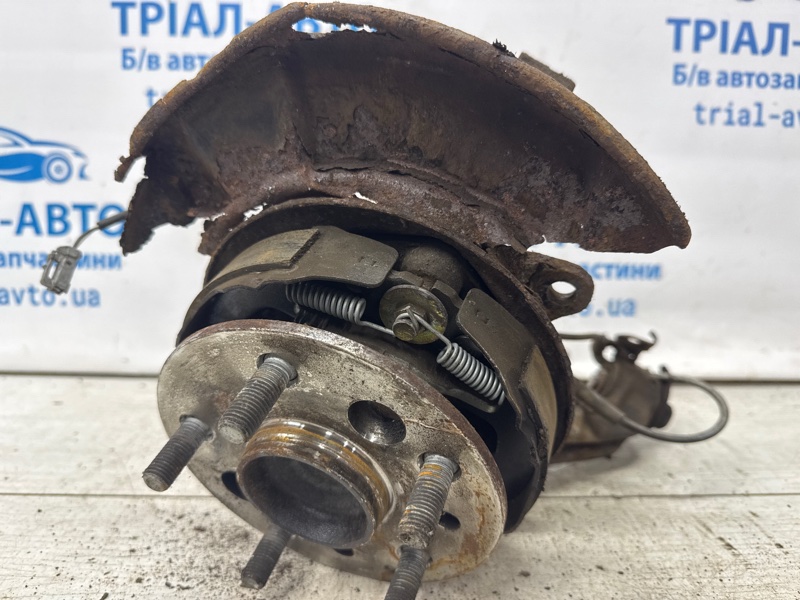 Цапфа задняя левая со ступицей Camry 2001-2006 XV30 3.0 Бензин 1MZFE