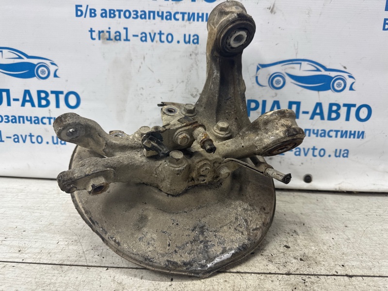 Цапфа задняя правая со ступицей Civic 2005-2012 FD 1.8 бензин R18A