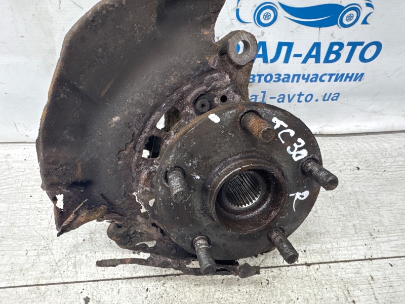 Кулак поворотный правый со ступицей Camry 2001-2006 XV30 3.0 Бензин 1MZFE