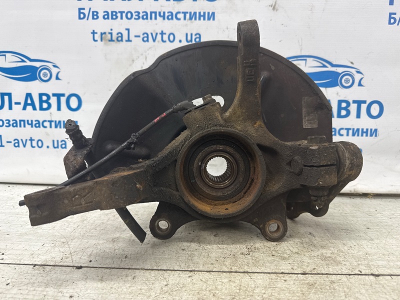 Кулак поворотный правый со ступицей Hyundai Santa fe 2012-2019 DM 2.2 diesel D4HB 517162W000 Б/У