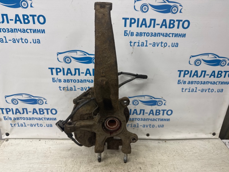 Кулак поворотный левый со ступицей 6 2007-2013 GH 2.5 бензин L5-VE