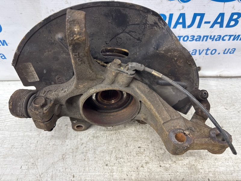 Кулак поворотный левый со ступицей Santa fe 2012-2019 DM 2.2 diesel D4HB