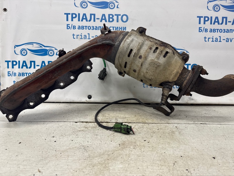 Коллектор выпускной с катализатором Suzuki Grand Vitara 2005-2016 JT 2.7 бензин H27A Б/У