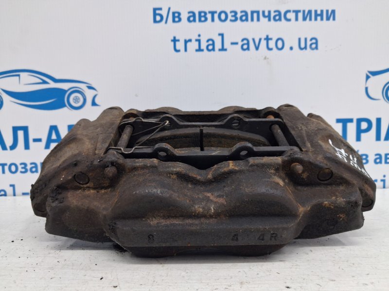 Суппорт передний правый Pajero Wagon 2006-2022 4 3.2 Дизель 4M41