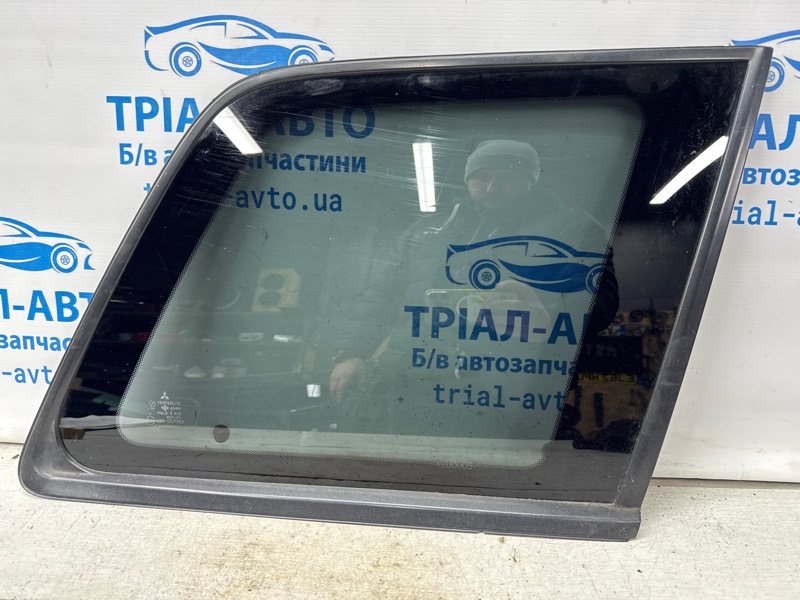 Стекло в кузов заднее правое Mitsubishi Outlander 2003-2006 cu 2.4 бензин 4G69 MR574298 Б/У