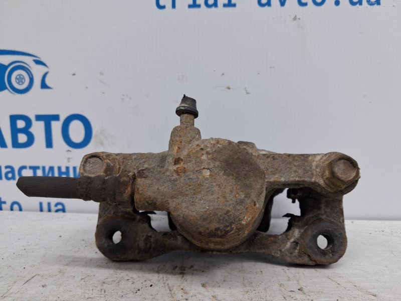 Суппорт задний правый Mitsubishi Outlander cu 2.4 бензин 4G69