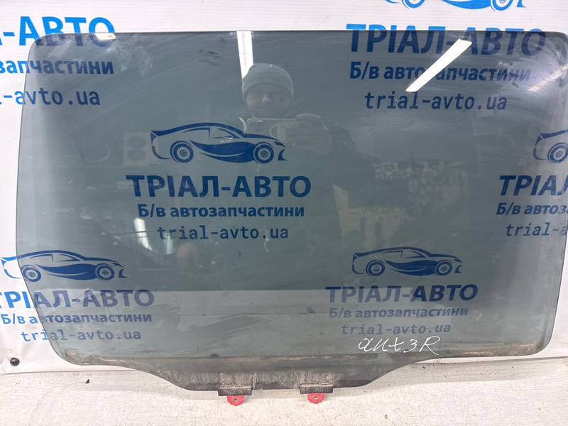 Стекло двери заднее правое Outlander 2003-2006 cu 2.4 бензин 4G69