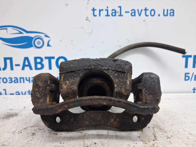 Суппорт задний правый Korando 2010-2019 C200 2.0 diesel D20Dt