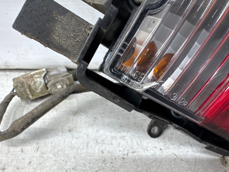 Катафот правый Pajero Wagon 2006-2022 4 3.2 Дизель 4M41