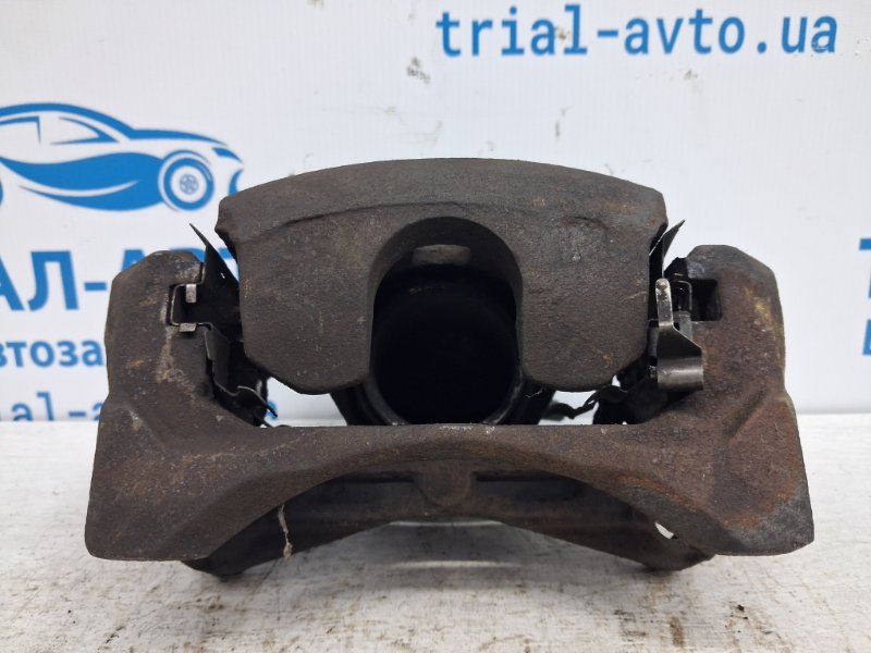 Суппорт передний левый Juke 2010-2019 F15 1.6 turbo MR16DDT