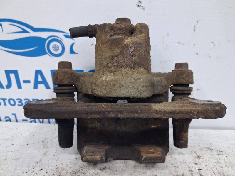 Суппорт задний правый Pajero Wagon 1999-2006 3 3.2 Дизель 4M41