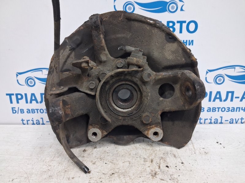 Кулак поворотный левый со ступицей Mitsubishi Pajero Wagon 2006-2022 4 3.2 Дизель 4M41 3870A021 Б/У