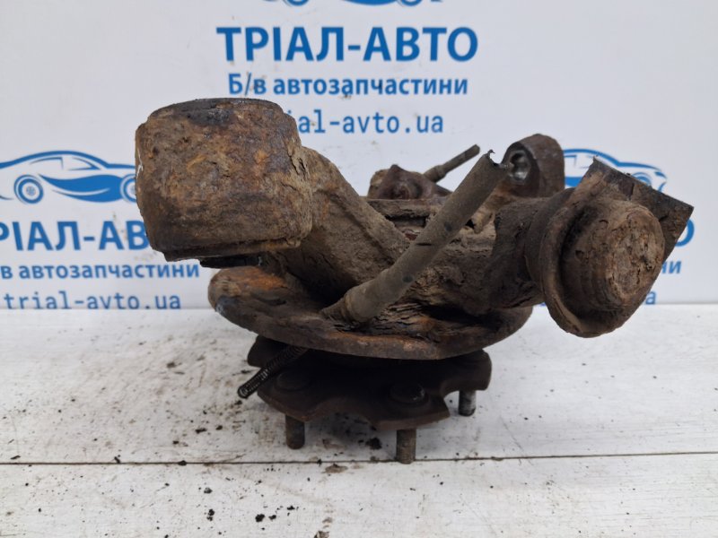 Цапфа задняя левая со ступицей Pajero Wagon 1999-2006 3 3.2 Дизель 4M41