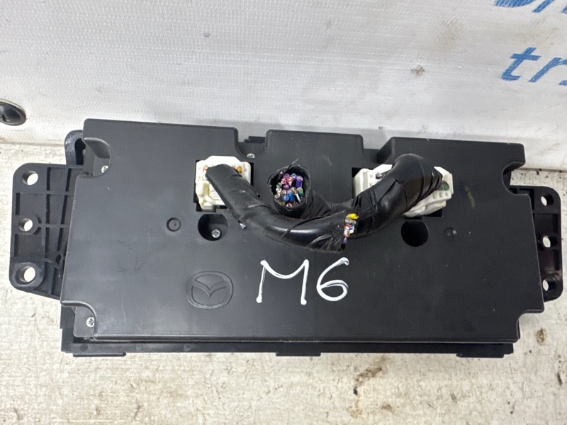 Блок управления климат-контролем 6 2007-2013 GH 2.5 бензин L5-VE