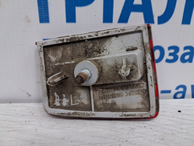 Катафот левый Pajero Wagon 2006-2022 4 3.2 Дизель 4M41