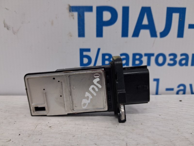 Датчик расхода воздуха Nissan Juke 2010-2019 F15 1.6 turbo MR16DDT 226801MB0A Б/У