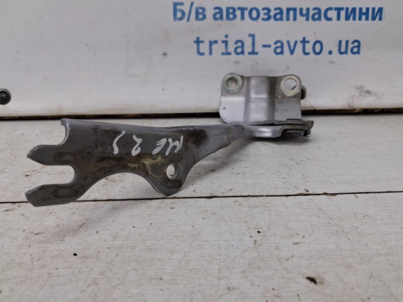 Петля капота правая Mazda 6 GH 2.5 бензин L5-VE