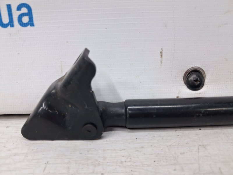 Амортизатор крышки багажника Hyundai IX35 LM 1.7 diesel D4FD