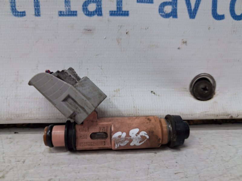 Форсунка топливная Toyota Camry 2001-2006 XV30 3.0 Бензин 1MZFE 2320920030 Б/У