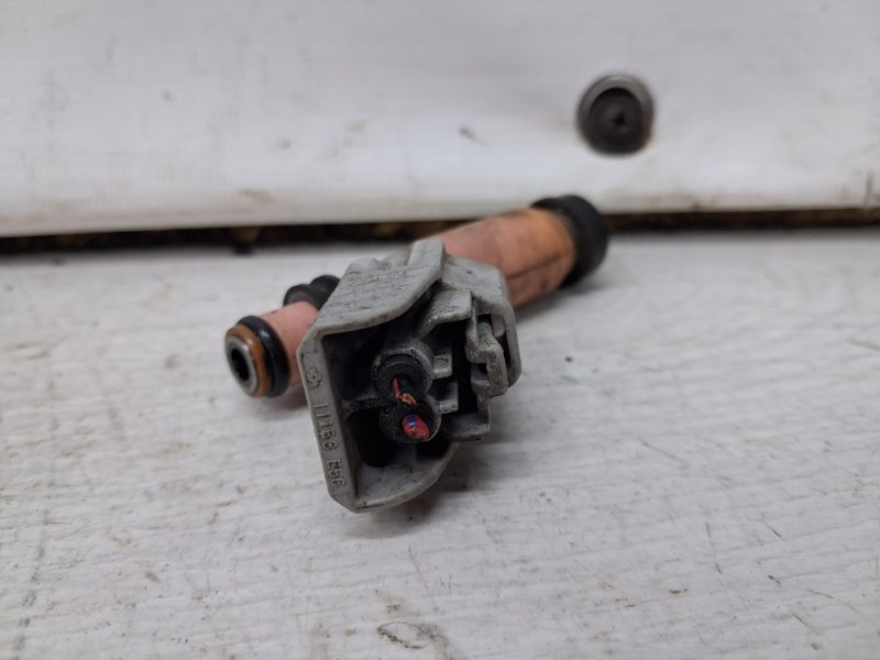 Форсунка топливная Toyota Camry XV30 3.0 Бензин 1MZFE