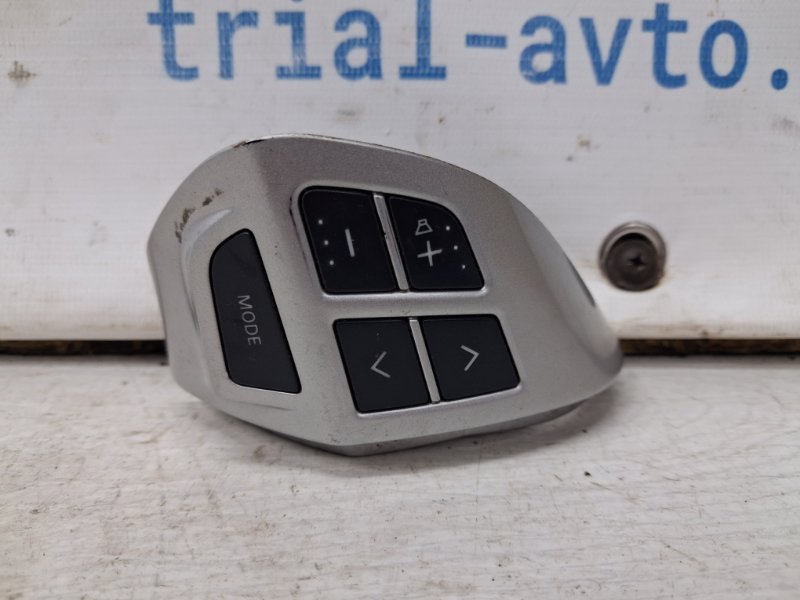 Кнопки руля Mitsubishi Outlander 2007-2012 XL 2.4 бензин 4b12 75B471 Б/У