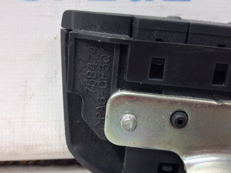 Кнопки руля Mitsubishi Outlander XL 2.4 бензин 4b12