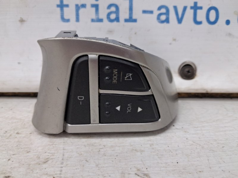 Кнопки руля SsangYong Korando 2010-2019 C200 2.0 diesel D20Dt 8915034001HDV Б/У